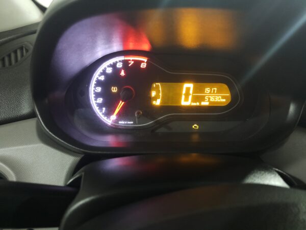 Chevrolet Onix Joy - Image 2