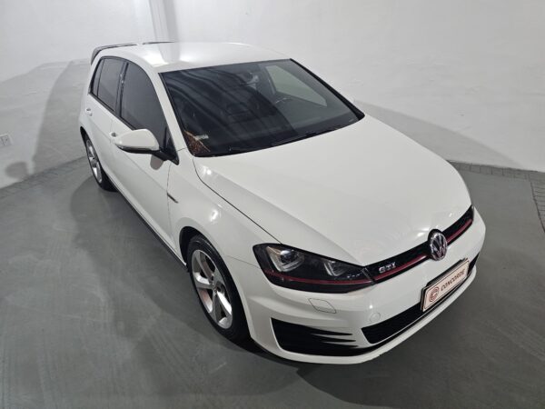 Volkswagen Golf - Image 12