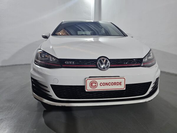 Volkswagen Golf - Image 14