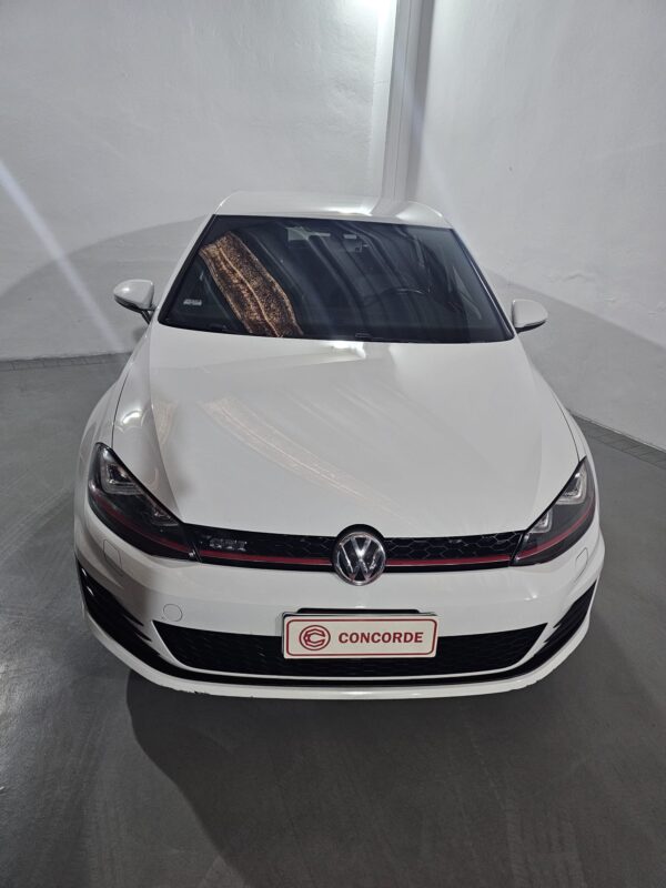 Volkswagen Golf - Image 15