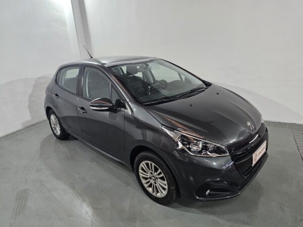 Peugeot 208 - Image 8