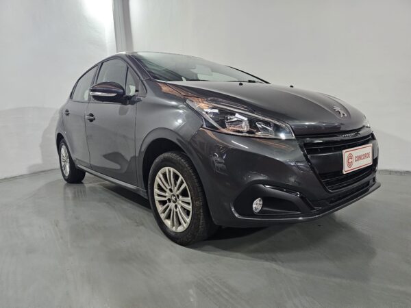 Peugeot 208 - Image 9