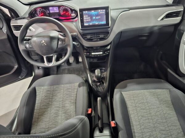 Peugeot 208 - Image 13