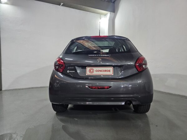 Peugeot 208 - Image 24
