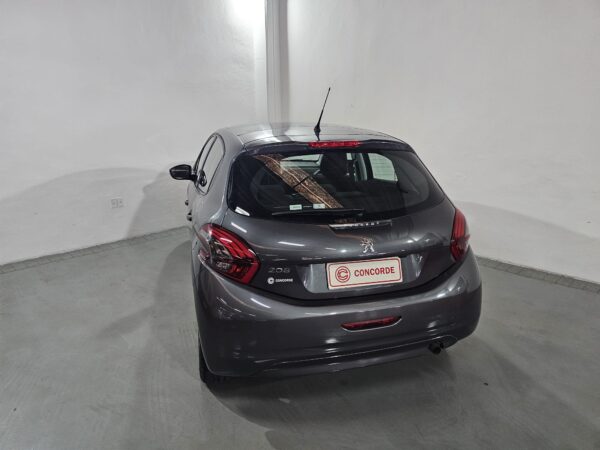 Peugeot 208 - Image 26