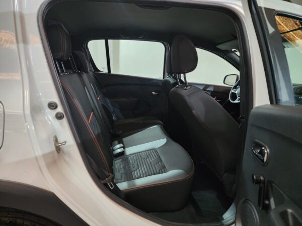 Renault Nueva - Image 3