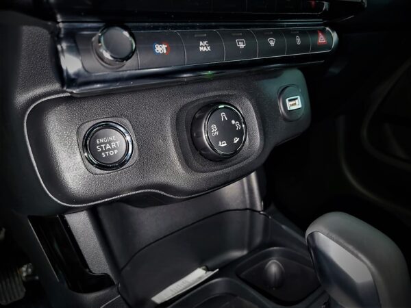 Citroën C4 - Image 9