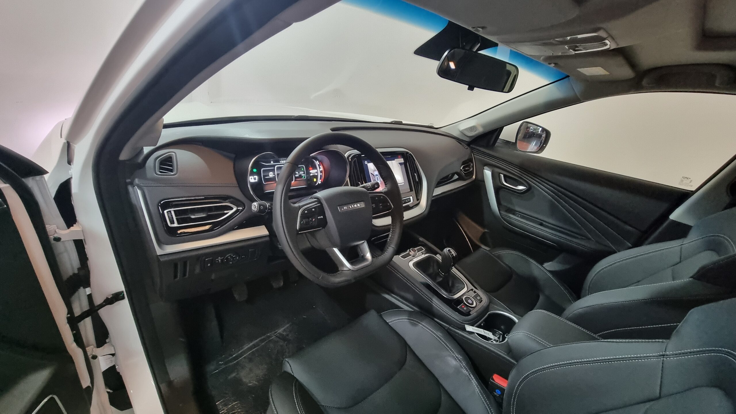 Jetour X70 - Image 2