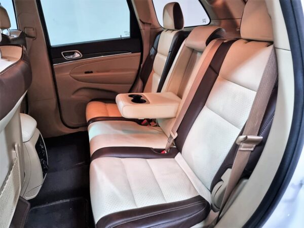 Jeep - Image 11