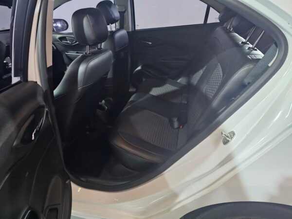Chevrolet Onix - Image 19