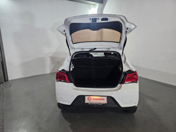 Chevrolet Onix - Image 24