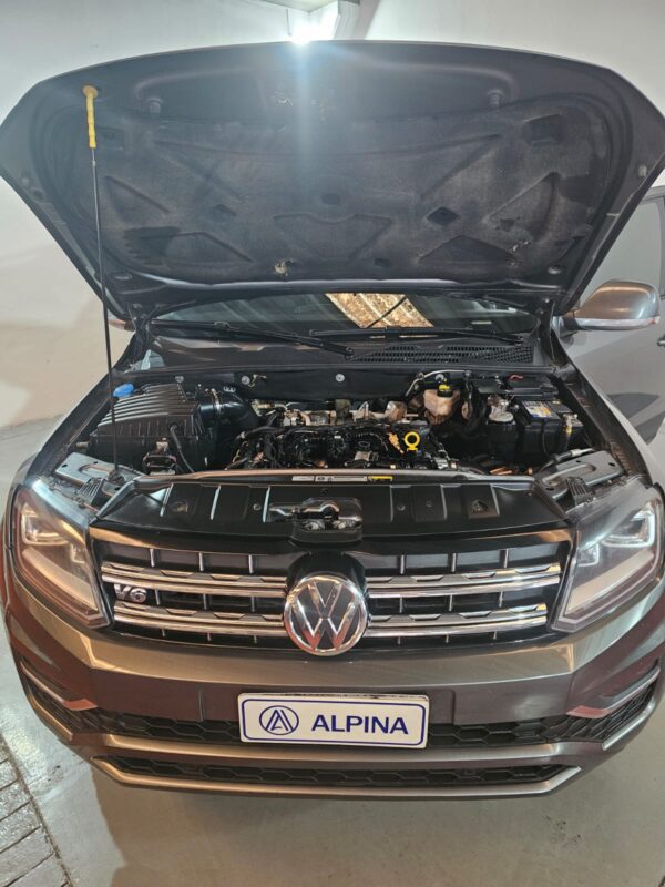 Volkswagen Amarok - Image 8