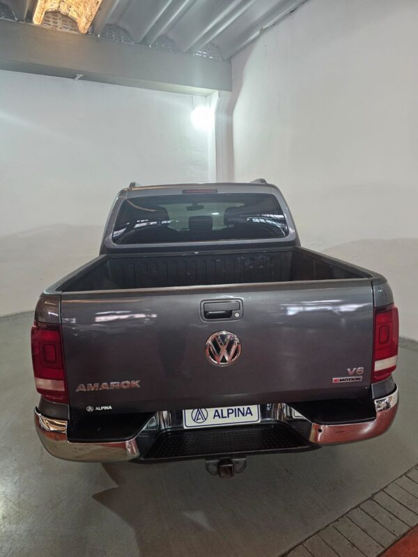 Volkswagen Amarok - Image 11