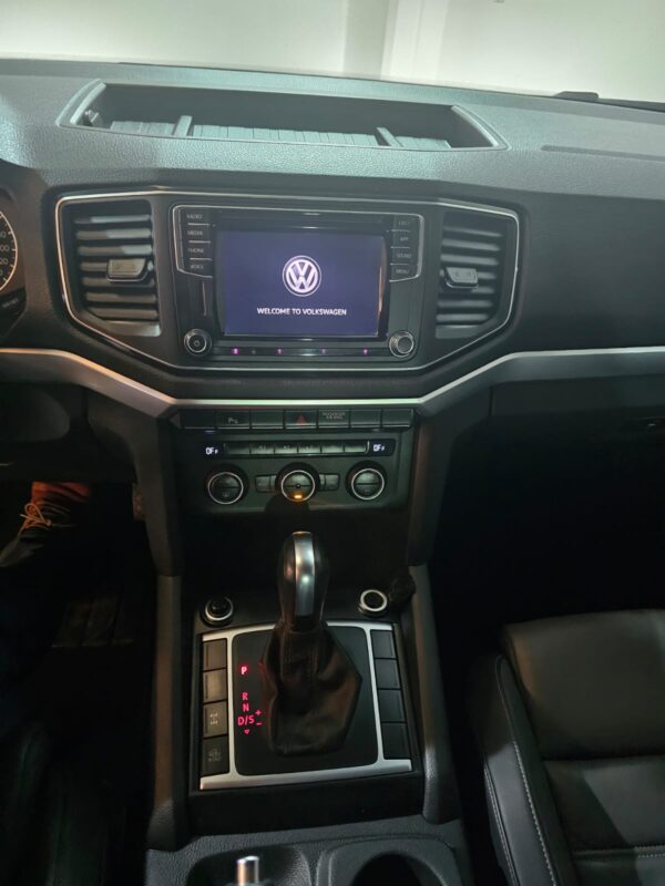 Volkswagen Amarok - Image 16