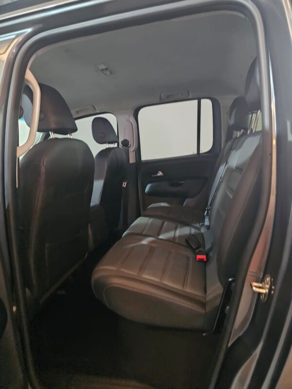 Volkswagen Amarok - Image 17