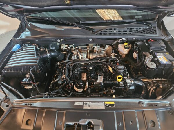 Volkswagen Amarok - Image 23