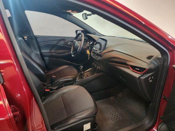 Chevrolet Onix - Image 22