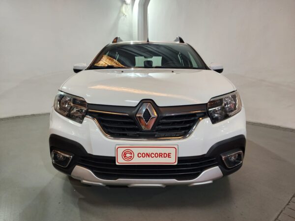 Renault Nueva - Image 20