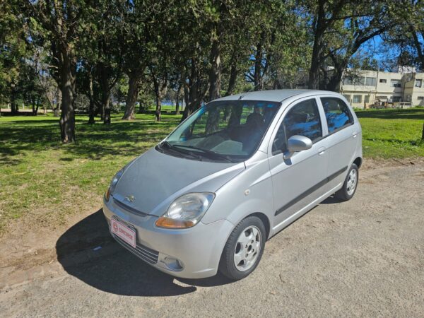 Chevrolet Spark LT - Image 12