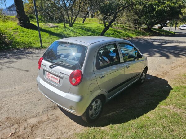 Chevrolet Spark LT - Image 13