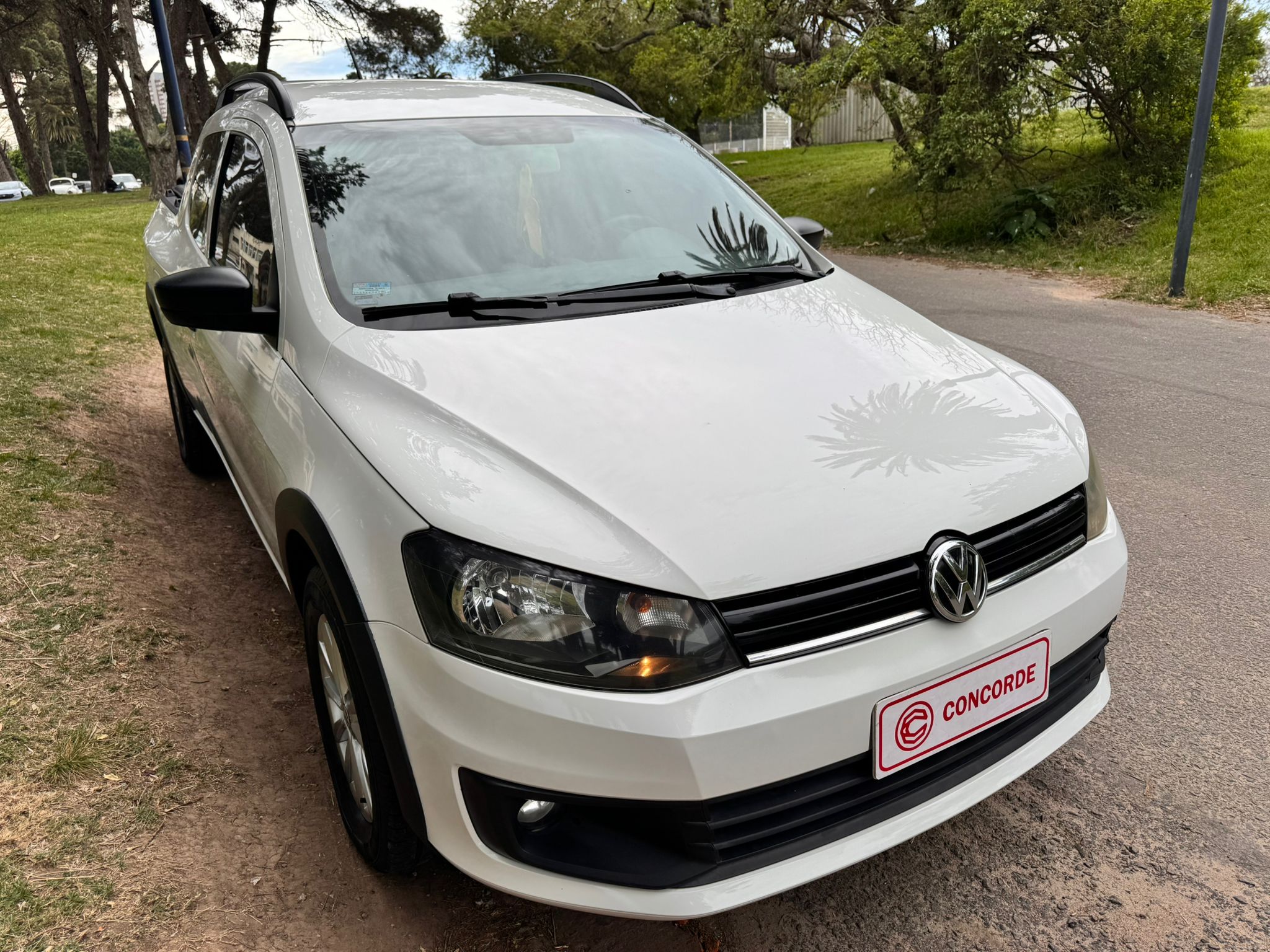 Volkswagen Saveiro DC Trendline - Image 11