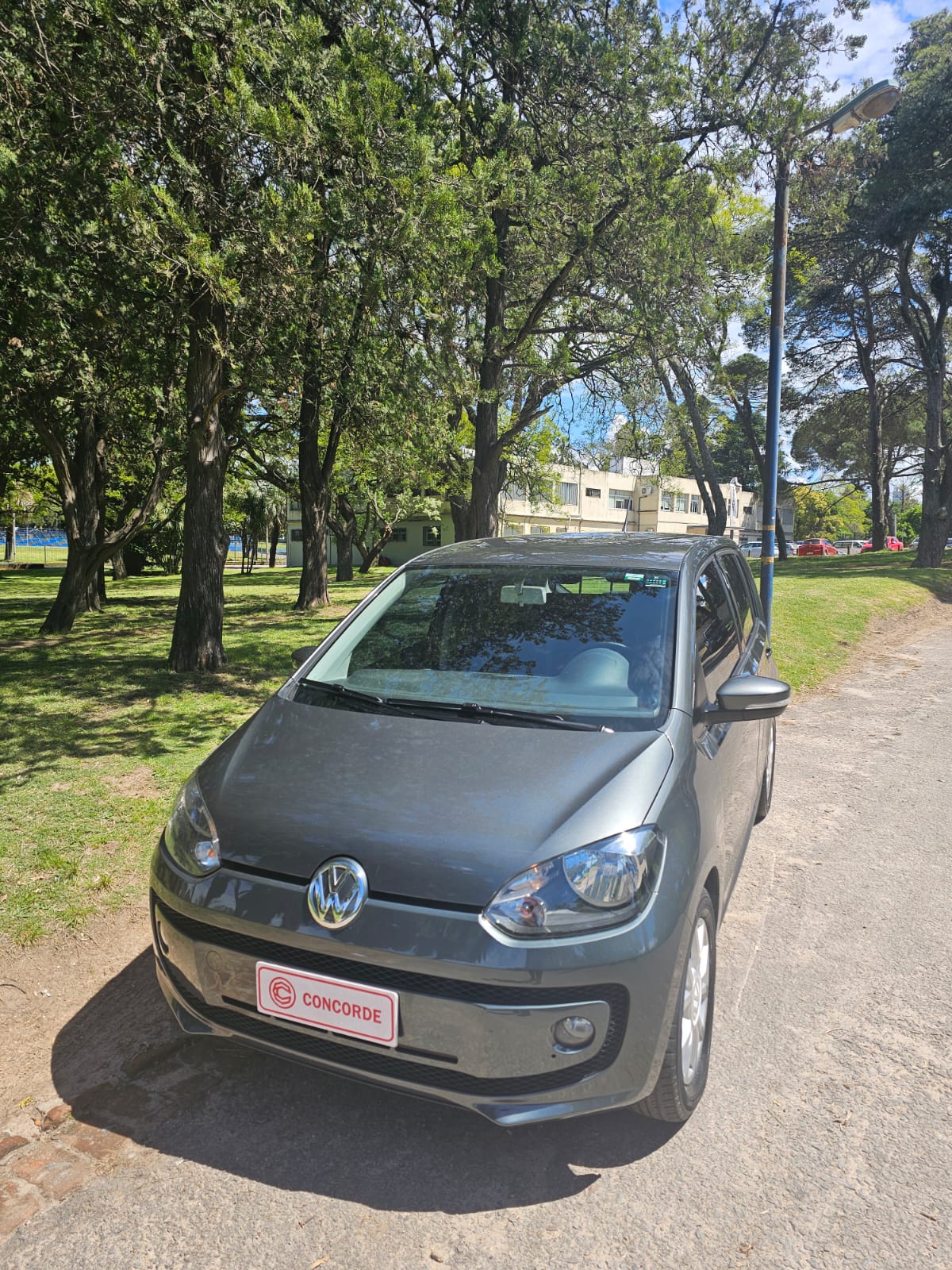 Volkswagen Up! 1.0 High Up! - Image 13