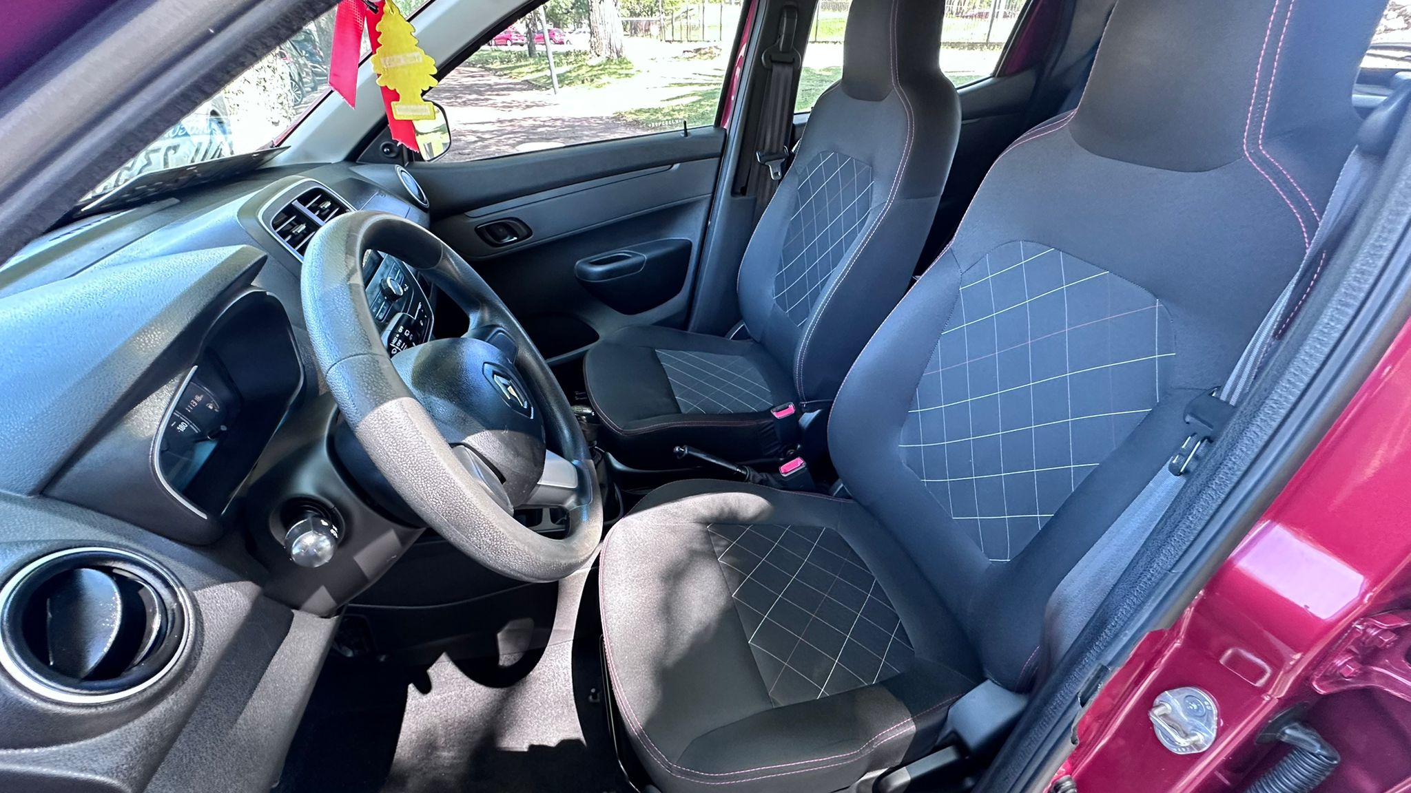 Renault Kwid Zen 1.0 - Image 4